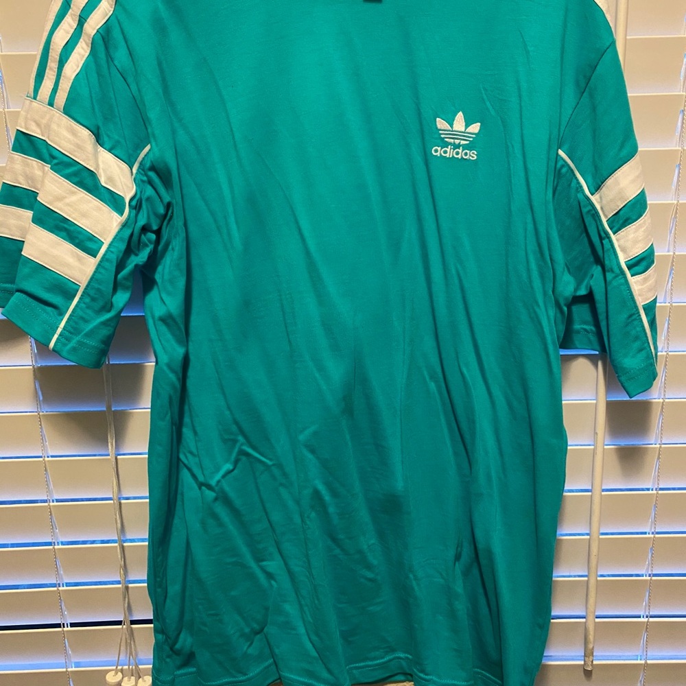 Adidas 3 stripes